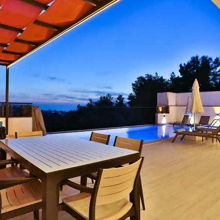 Uzumlu Village 2 Bedroom Luxury Kalkan