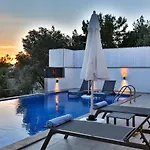 Uzumlu Village 2 Bedroom Luxury *