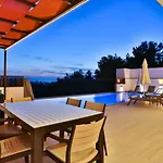 Uzumlu Village 2 Bedroom Luxury كالكان