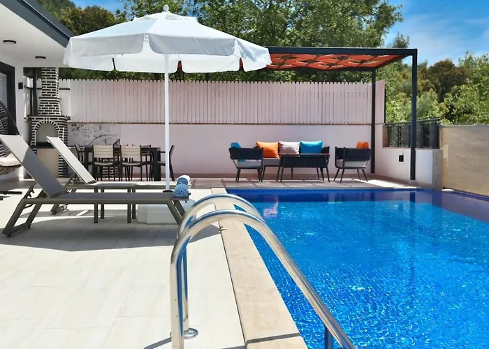 Uzumlu Village 2 Bedroom Luxury 칼칸